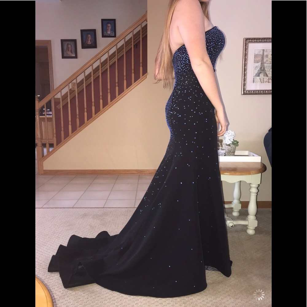 PROM DRESS💐 - Picture 4 of 8